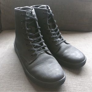 Dr. Martens Sheridan Boots